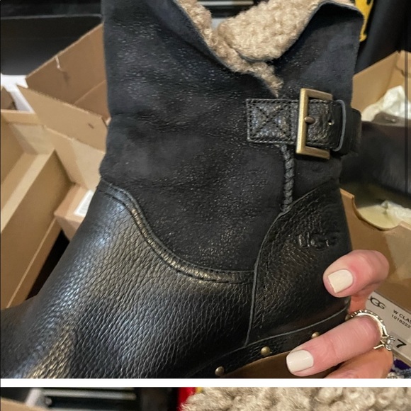 UGG Sherpa clog bootie - Picture 3 of 3